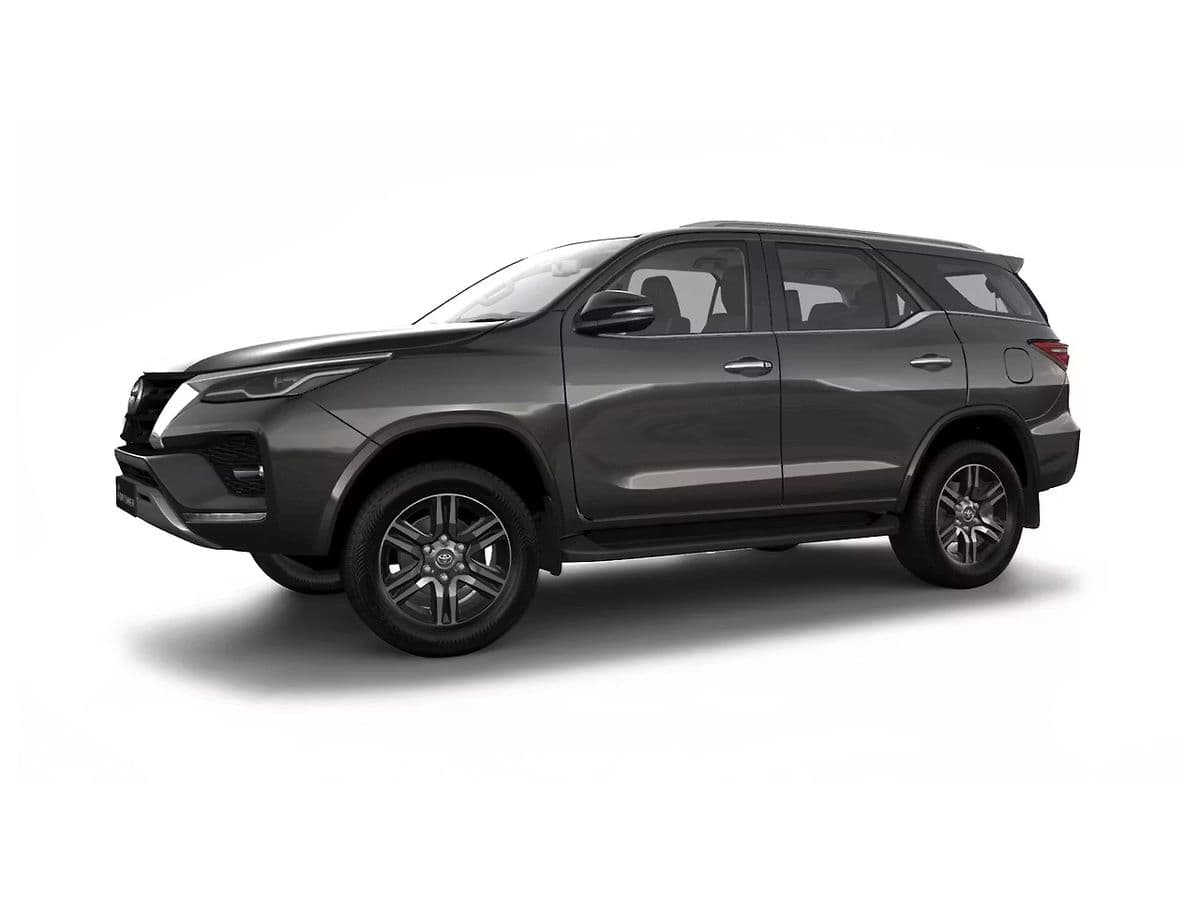 Toyota Fortuner SUV from the Amma Tours fleet